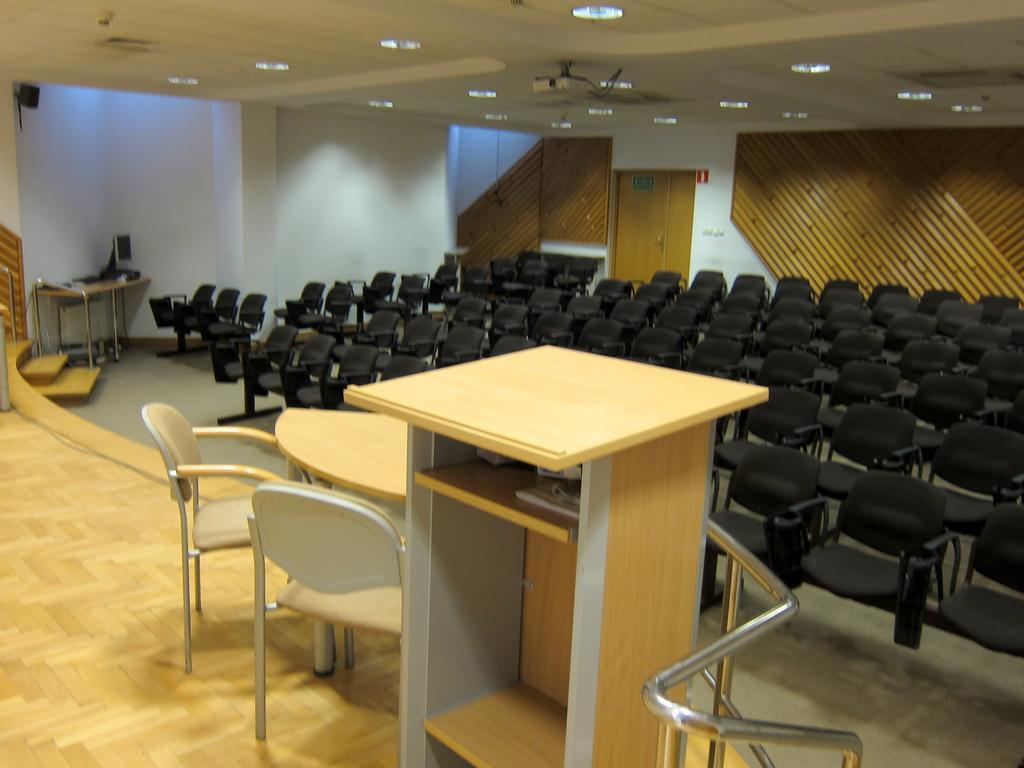 Centrum Konferencyjne Ibib Pan Варшава Екстер'єр фото
