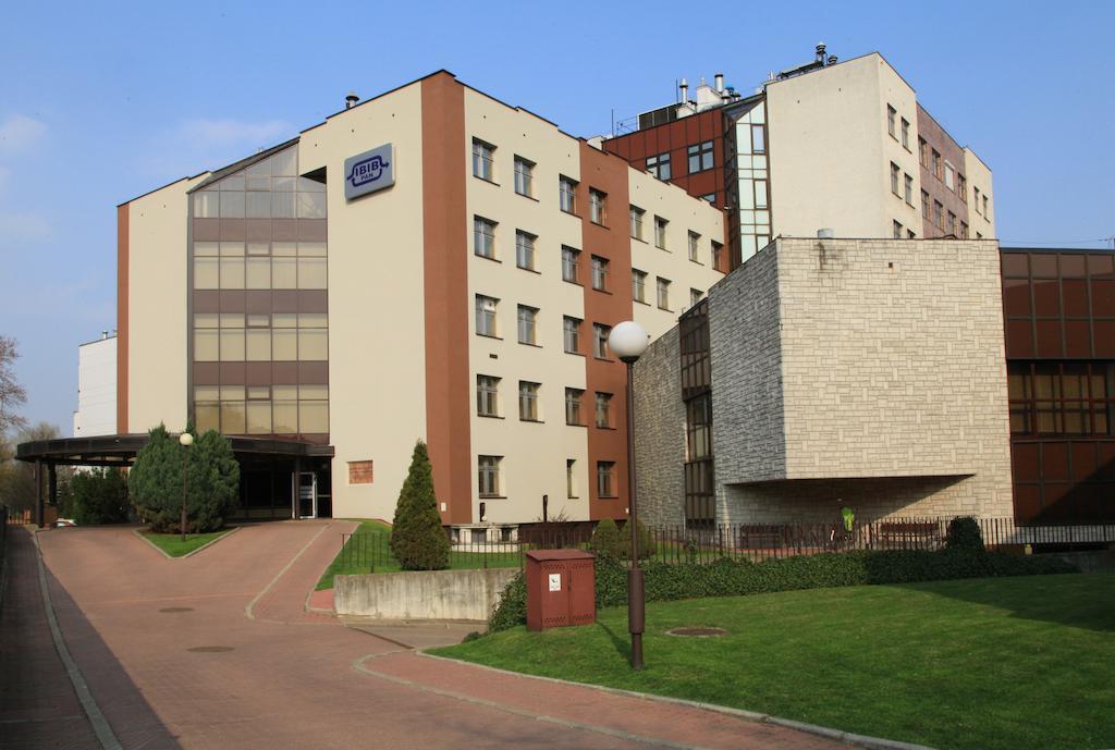 Centrum Konferencyjne Ibib Pan Варшава Екстер'єр фото