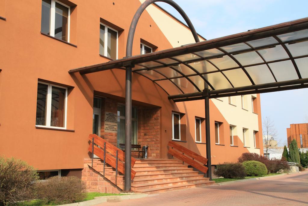 Centrum Konferencyjne Ibib Pan Варшава Екстер'єр фото